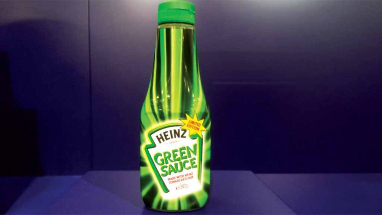 Ketchup colorido: Heinz criou versões verde, azul e roxa do condimento vermelho. Ninguém gostou