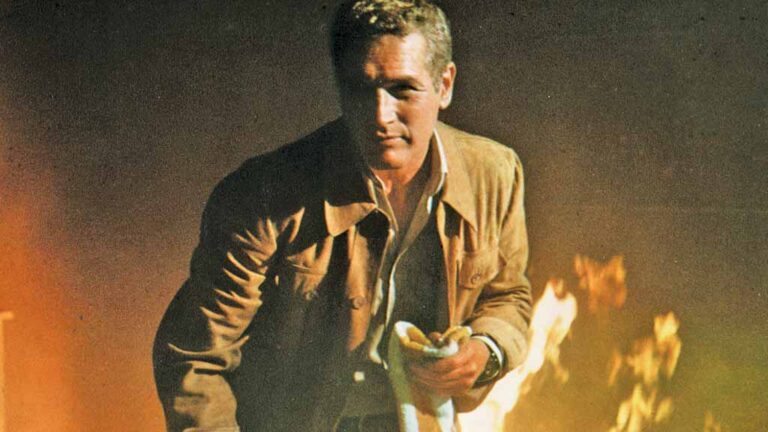 'Inferno na torre' (1974), com Paul Newman e as chamas: na vida real, desenvolveu-se pânico de incêndio em arranha-céus